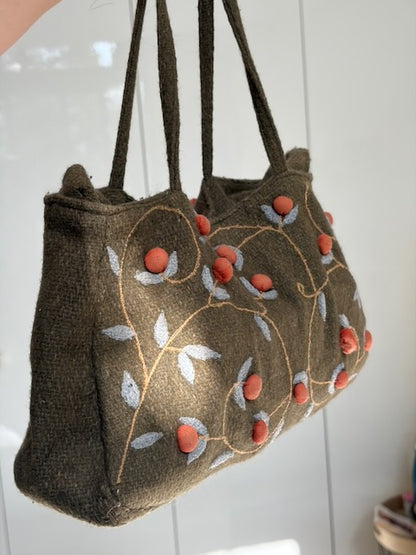 SAC BRODÉ FLEURS KAKI