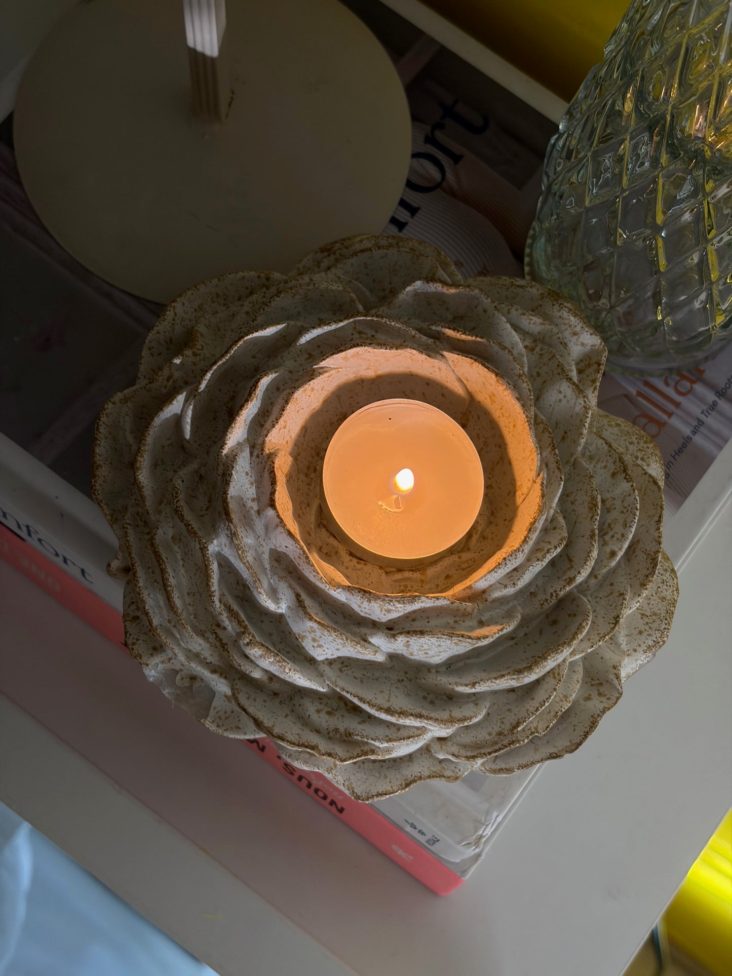 BOUGEOIR RÉSINE FLEUR PIVOINE BLANC DORÉ | VINTAGE