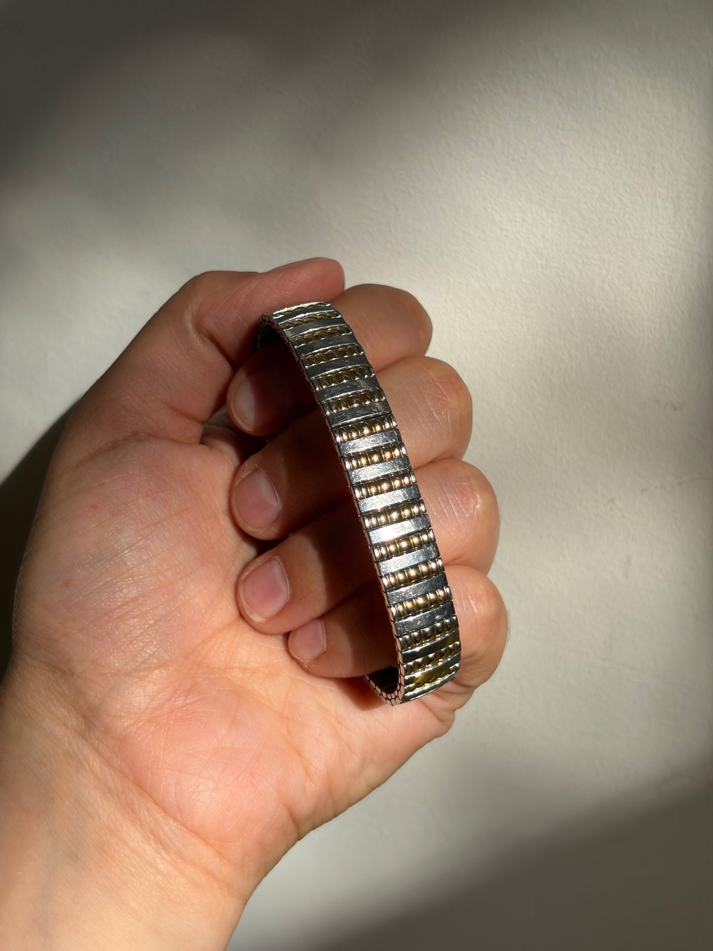 MONTRE DUAL-TONE CARAVELLE BY BULOVA BRACELET EXTENSIBLE | VINTAGE ⌚✨