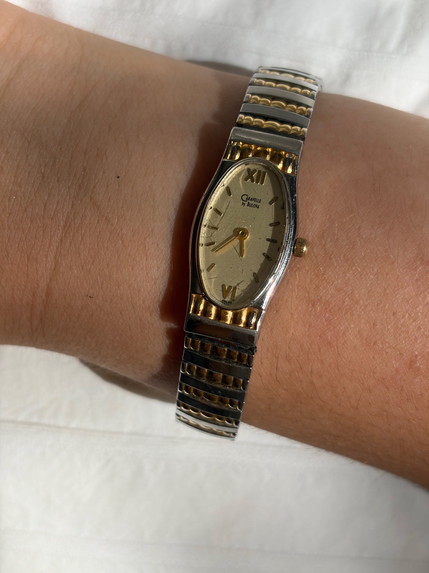 MONTRE DUAL-TONE CARAVELLE BY BULOVA BRACELET EXTENSIBLE | VINTAGE ⌚✨