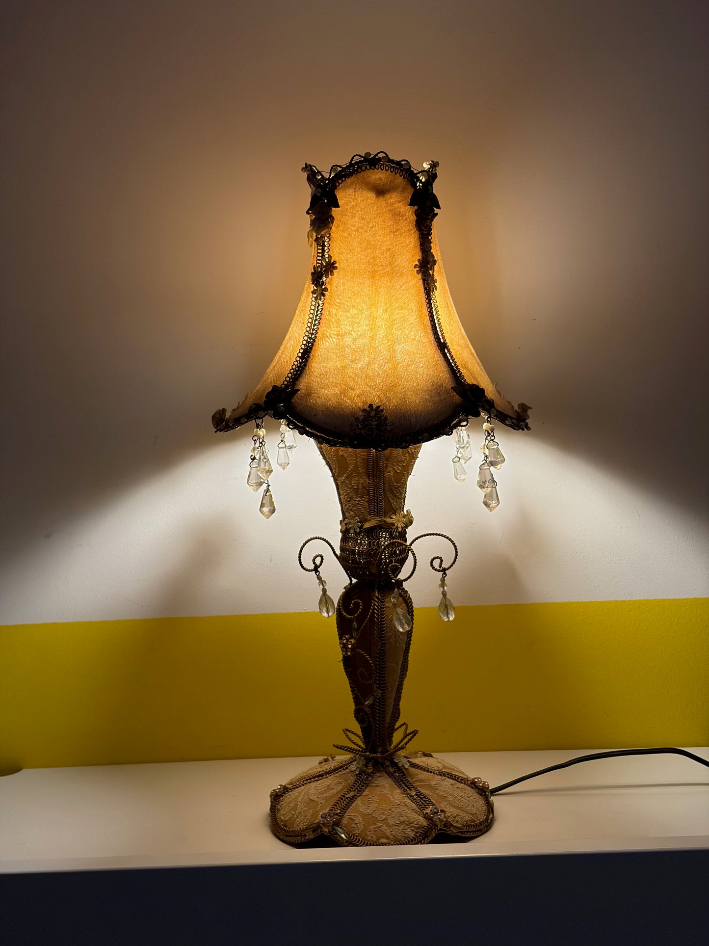 LAMPE DE TABLE LA FÉÉRIQUE TISSU CHAMPAGNE PENDELOQUES CRISTAL | VINTAGE ✨🕯️