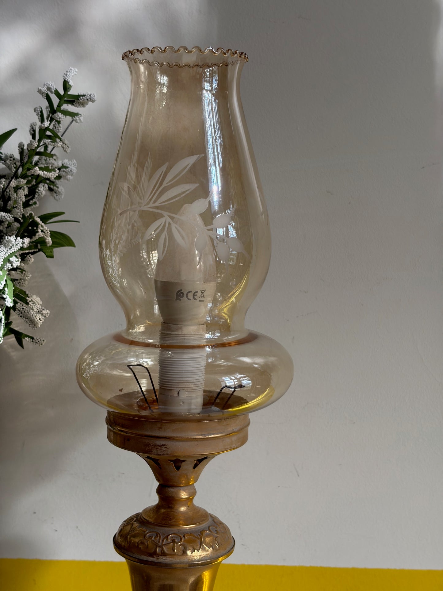 PAIRE DE LAMPES VINTAGE "Lueur Dorée"